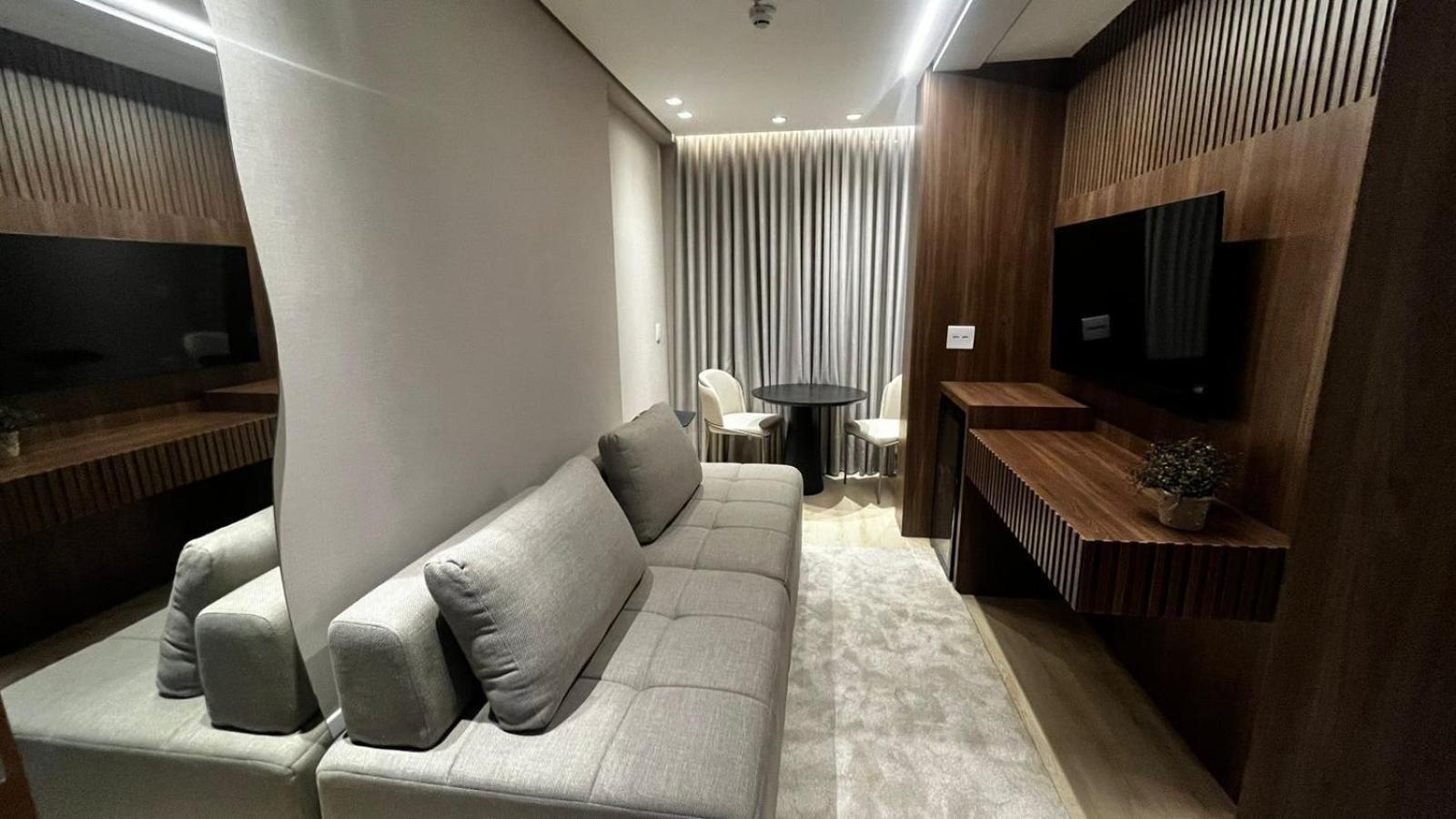 Hotel Amsterdam Montes Claros Exterior photo