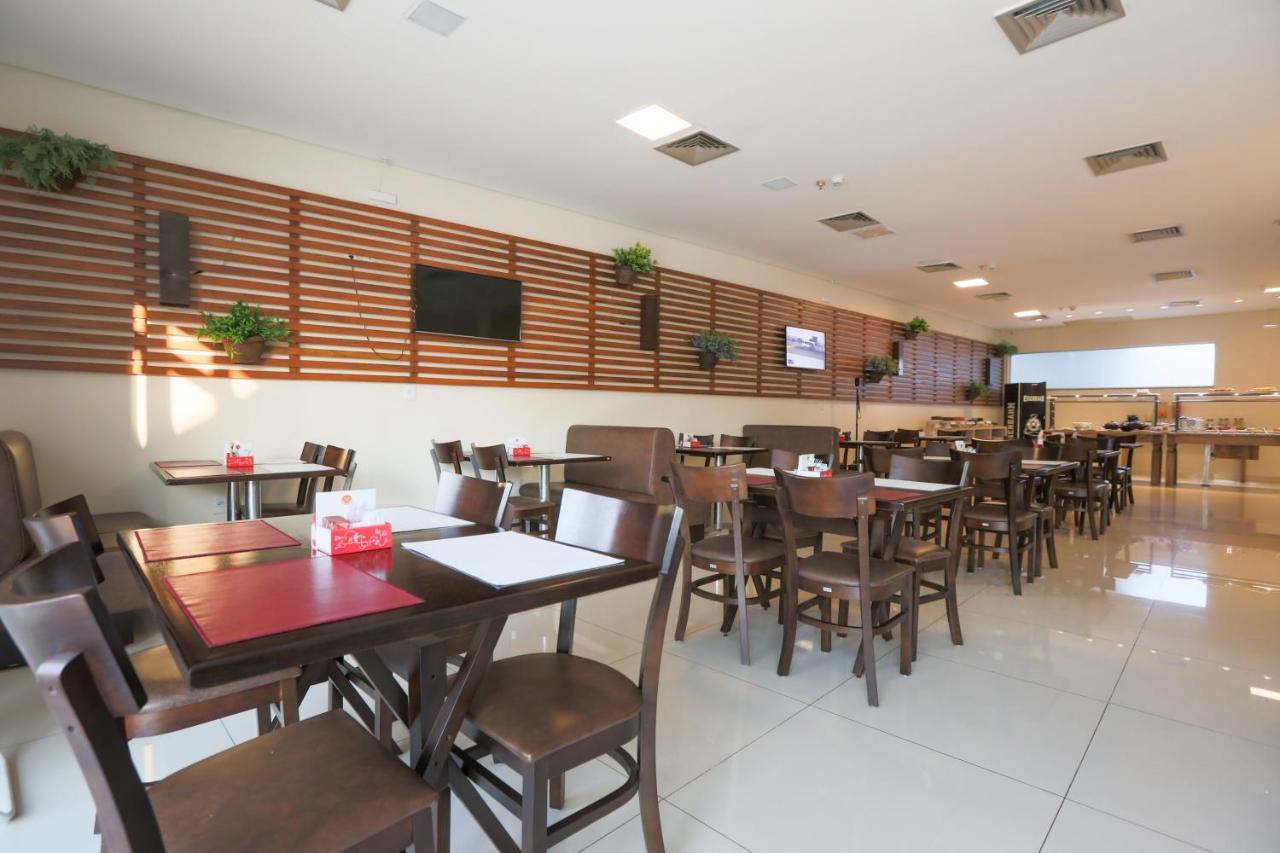 Hotel Amsterdam Montes Claros Exterior photo